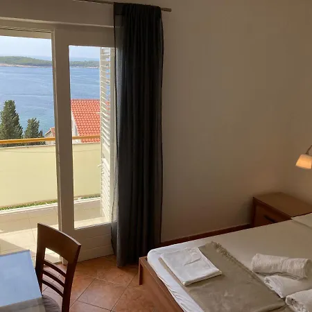 Vinka Tudor 3* Hvar Town