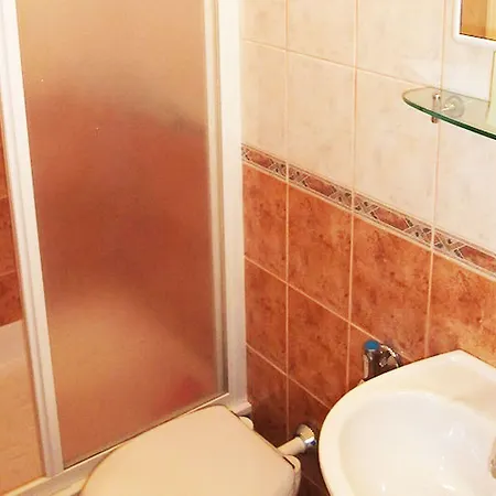 Πανσιόν Vinka Tudor