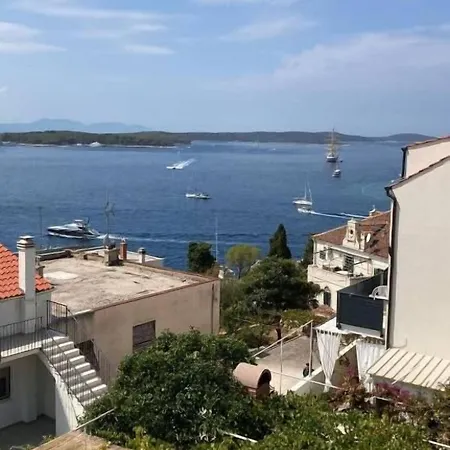 Vinka Tudor 3* Hvar Town