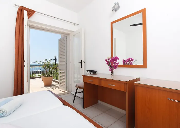 Vinka Tudor 3* Hvar Town