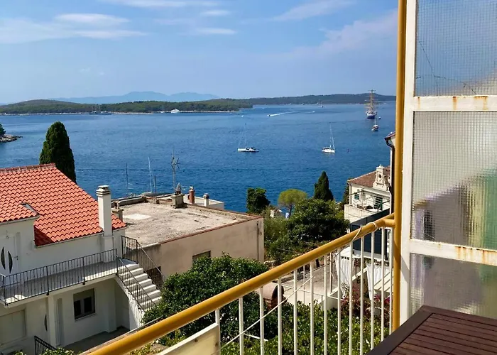 Vinka Tudor 3* Hvar Town