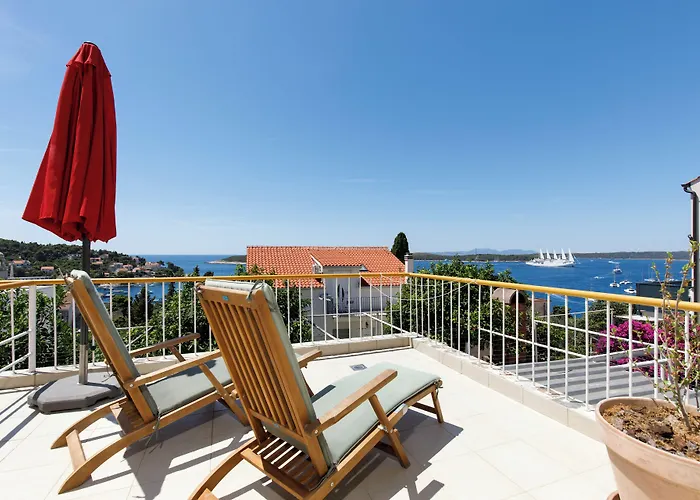 Vinka Tudor 3* Hvar Town